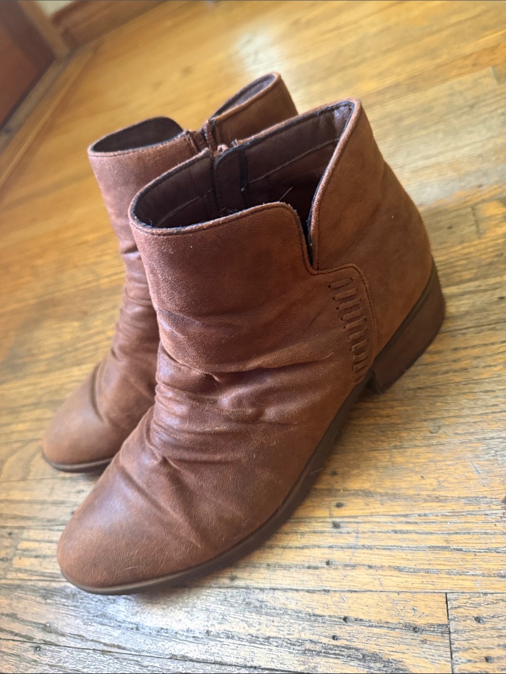 Denver Hayes Brown Suede Ankle Boots 👢